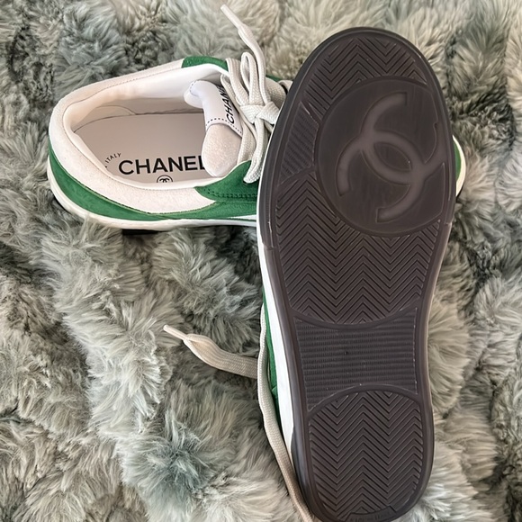 💯 guaranteed automatic Chanel. - Picture 3 of 4